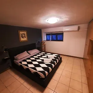 https://la-piccolina.it-tuscanyhotel.com
