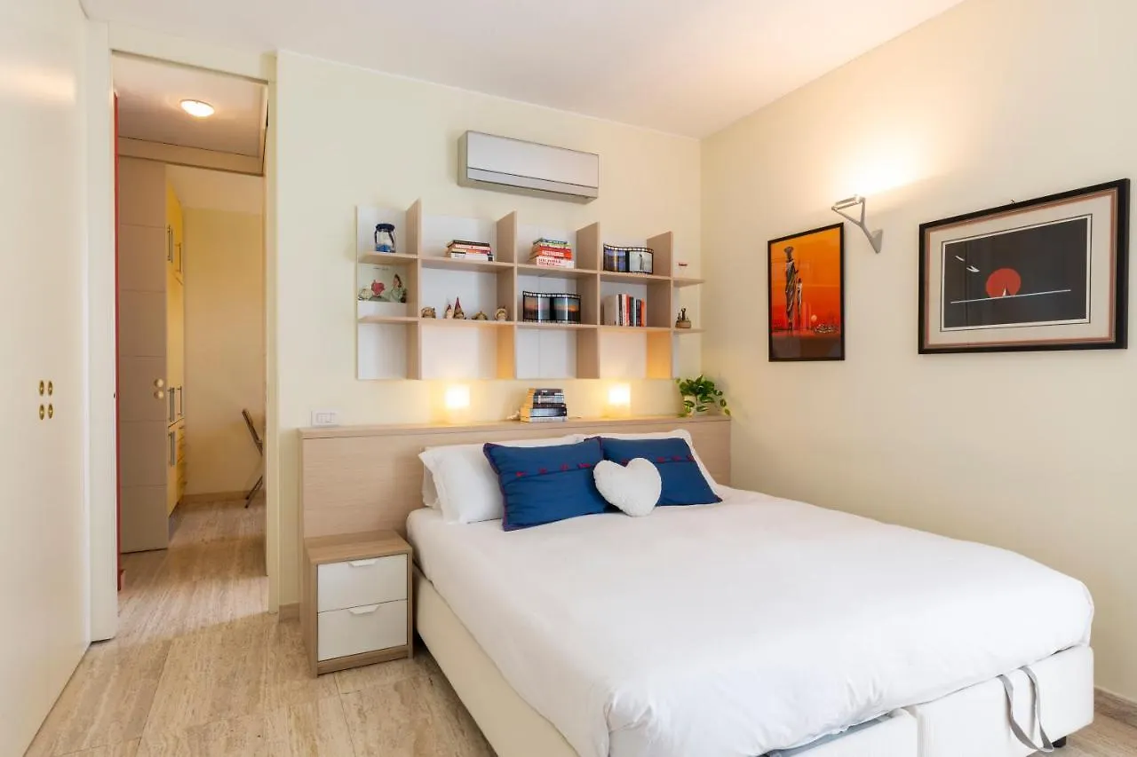 Twins Apartment - Tolstoj District ミラノ