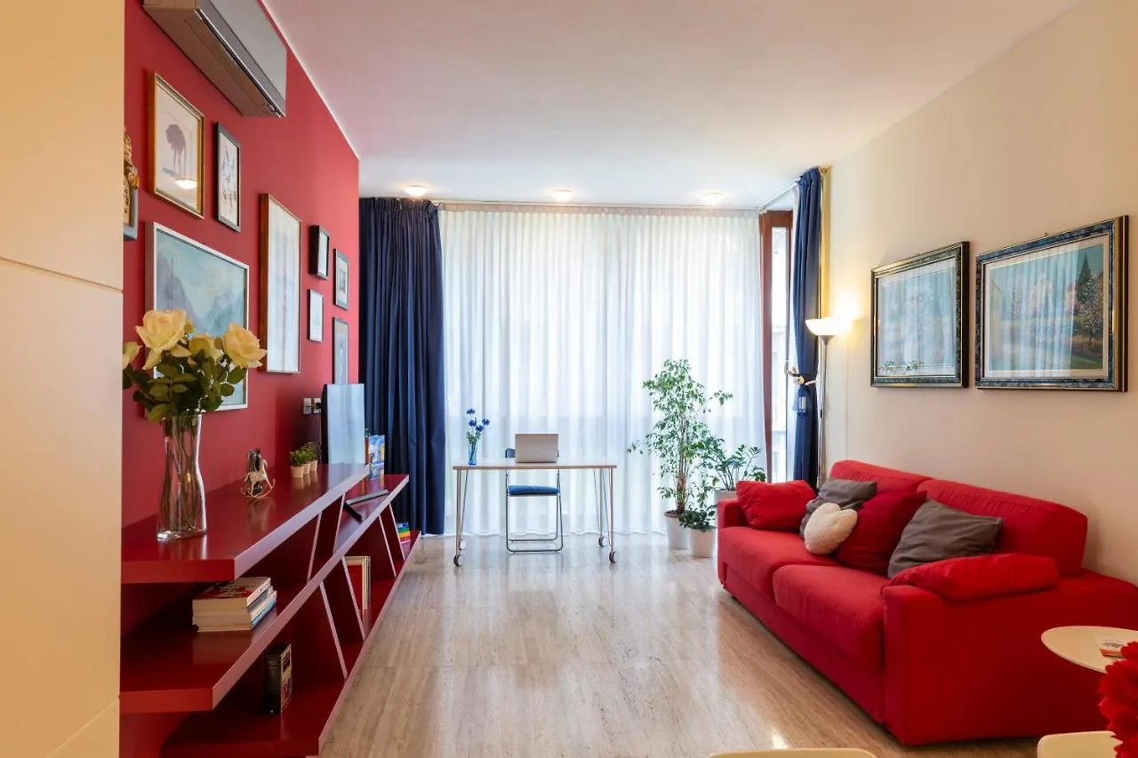 Twins Apartment - Tolstoj District ミラノ