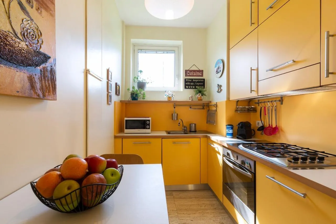 Twins Apartment - Tolstoj District ミラノ